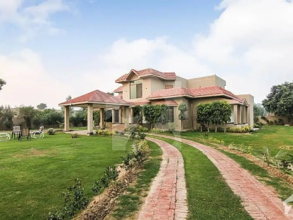 4 kanal farm house islamabad