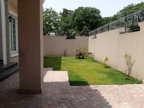 2 Kanal Wonderful House For Sale F-11/2, Islamabad